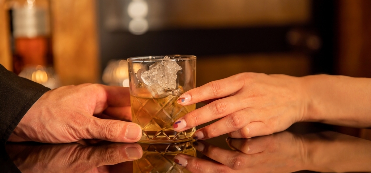 コラム「ラブホテル以外の密会、不貞行為の証拠になるか」を公開しました。