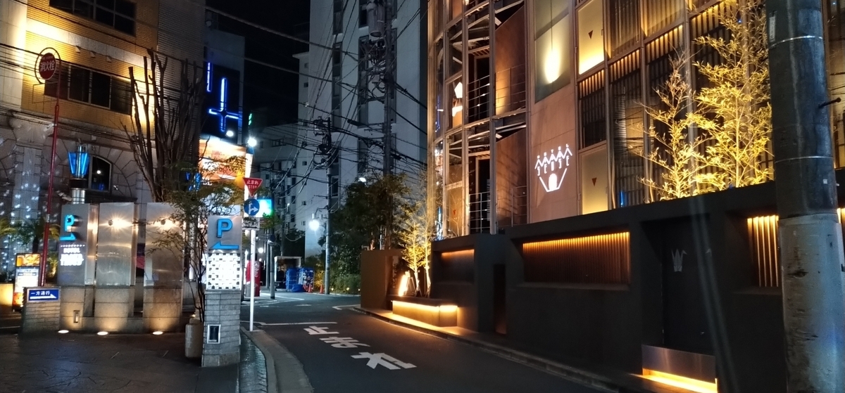 コラム「ホテルの出入り写真、自分で撮影する際の難易度とプロの技術」を公開しました。