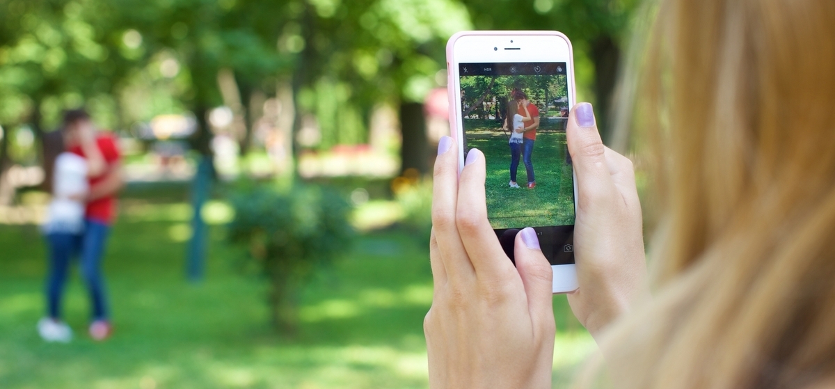 コラム「写真と動画、浮気の証拠として強いのはどっち？裁判での有効性」を公開しました。